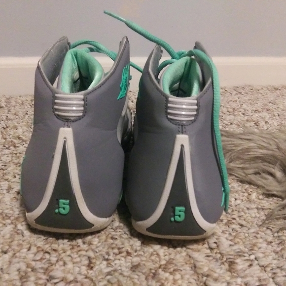 Jordan Carmelo basketball sneakers - Picture 7 of 7